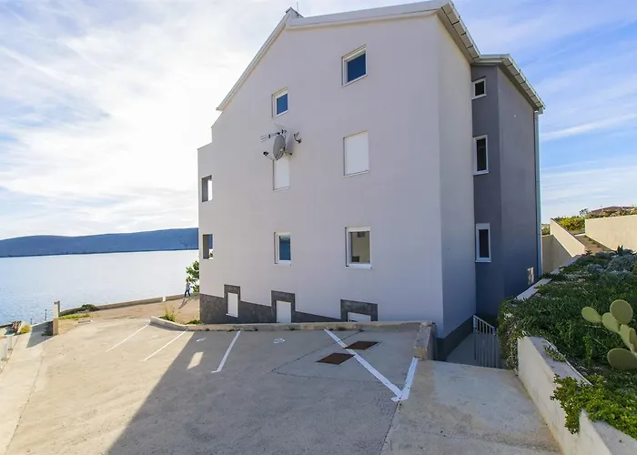 Beachfront Ante *